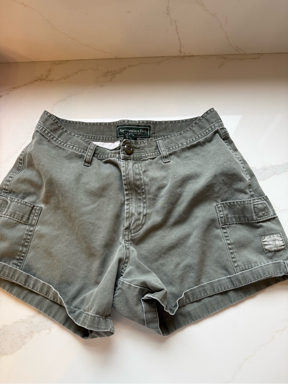 Abercrombie & Fitch Olive Green Women's Cargo Shorts Vintage size 8 Y2K